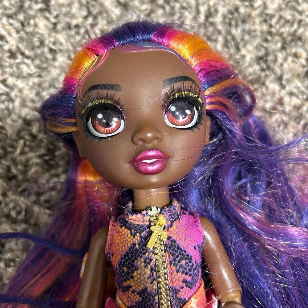 Rainbow High Fashion Doll Pacific Coast Phaedra Westward Rainbow Hair Swim - Picture 2 of 5